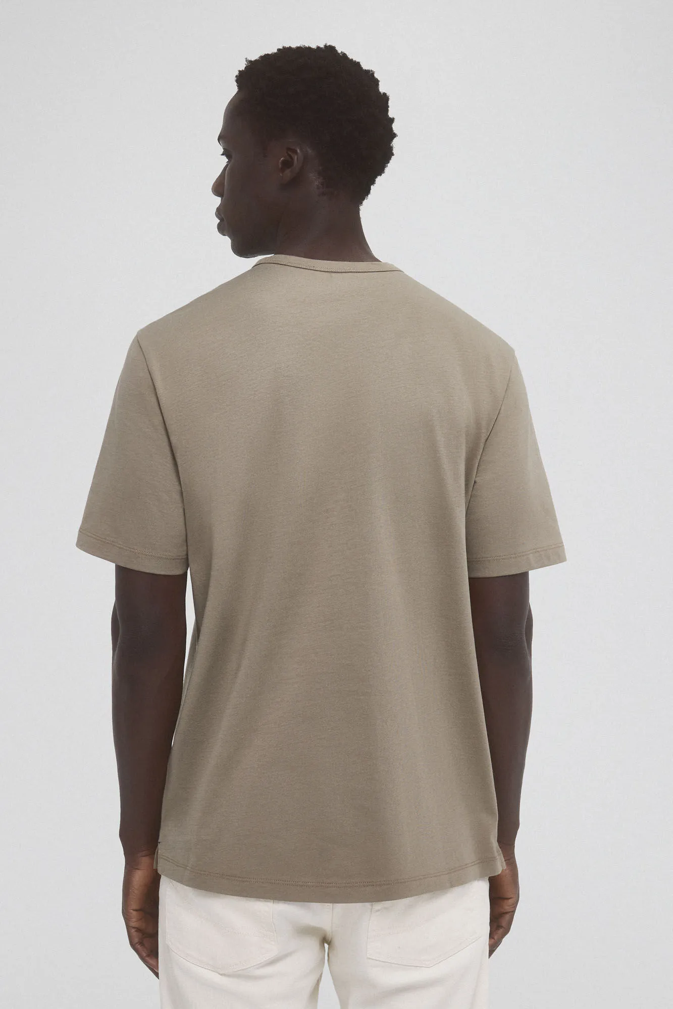 Basic T-shirt with embroidered logo