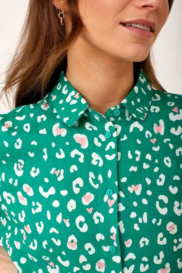 Blusa Emilia Green Leopard Love Hearts