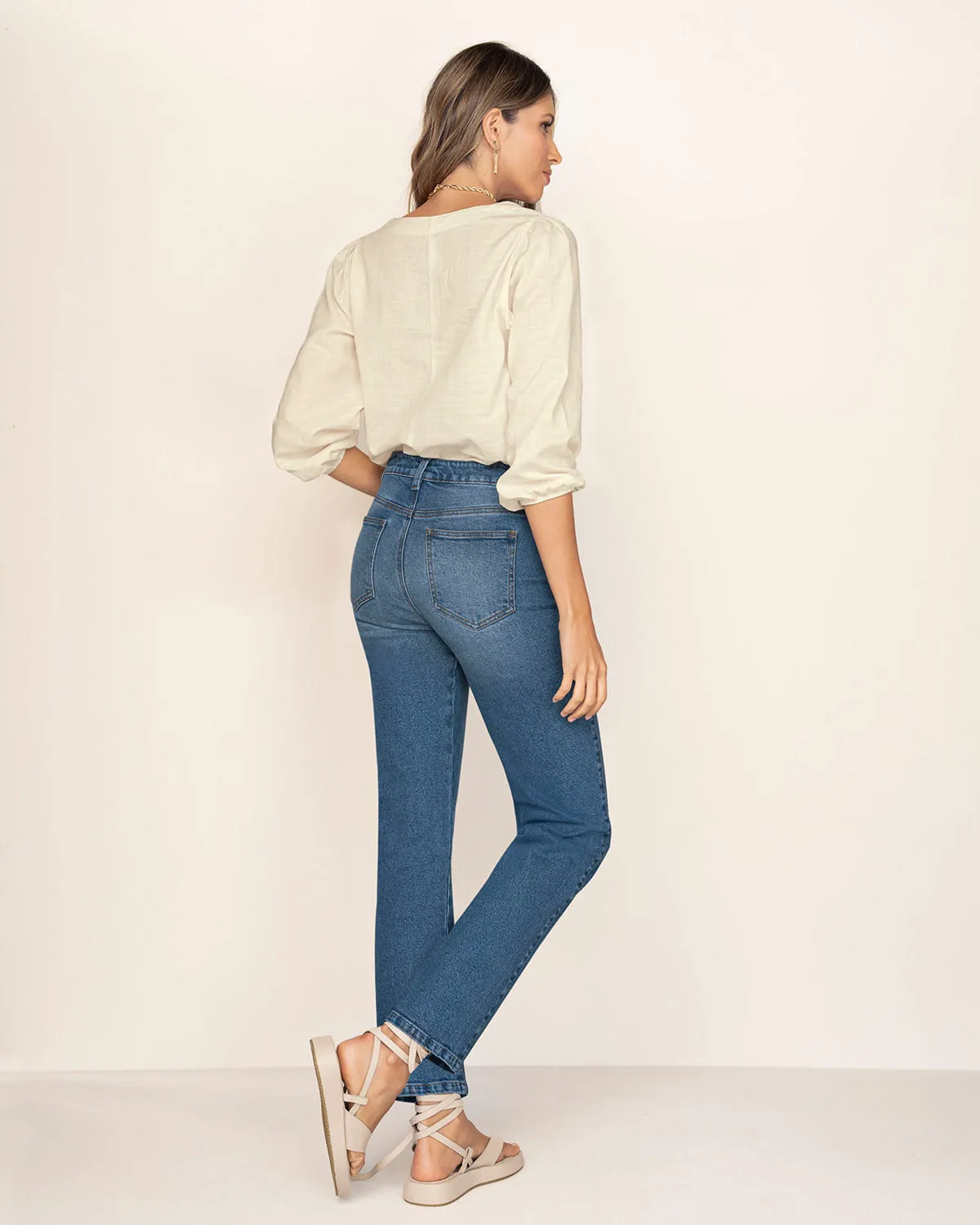 Blusa manga 3/4 con recogido en hombros y elástico en puos