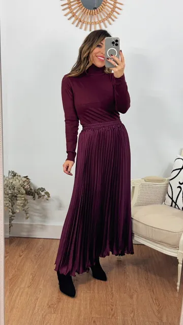 Falda satén tablitas vino