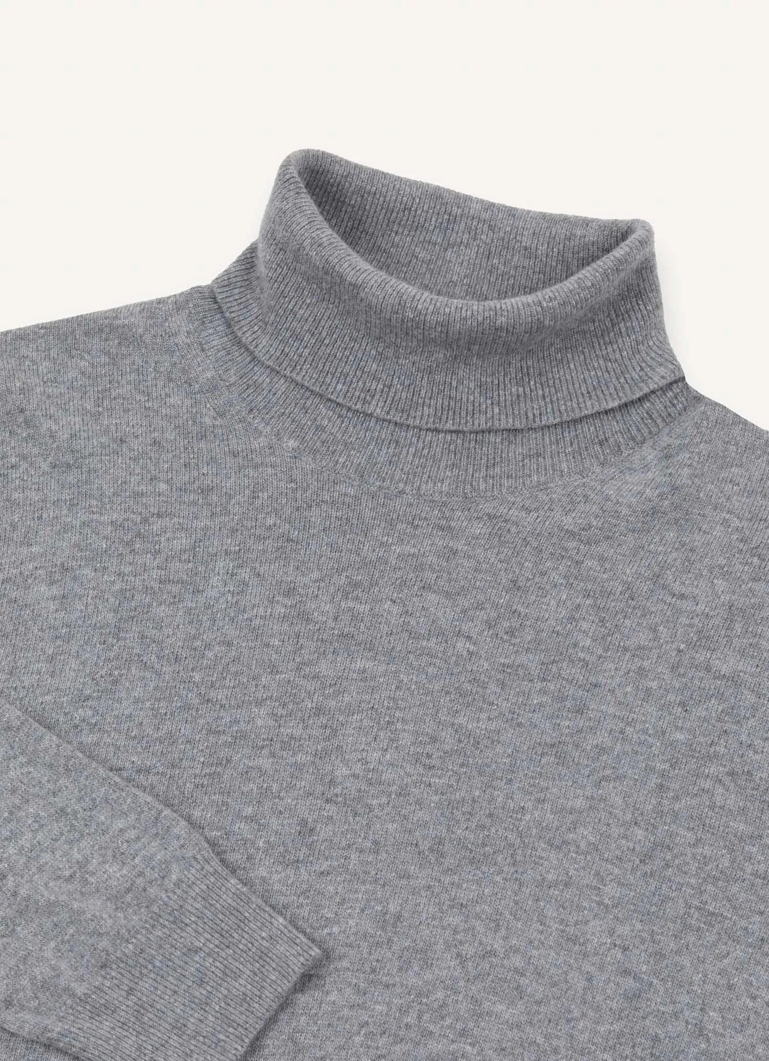 Jersey de cuello alto de punto liso de mezcla de cachemira